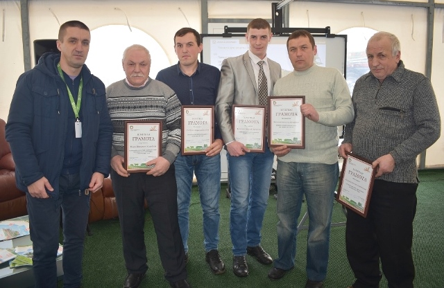 «ДолговГрупп» поощрил лучших трактористов, комбайнеров и механизаторов холдинга