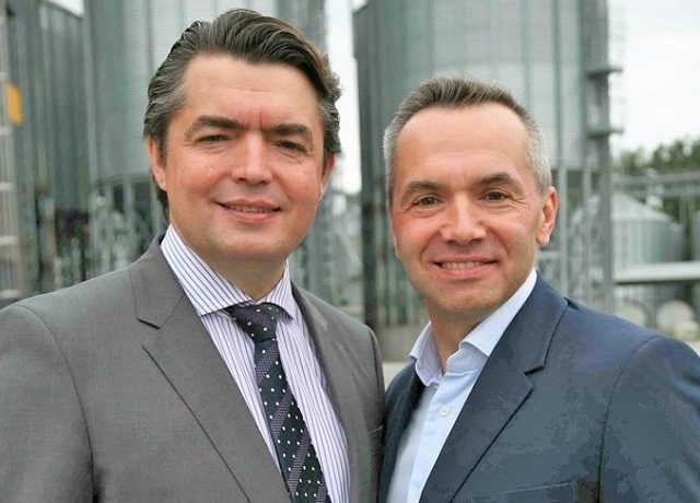 Губернатор Калининградской области поздравил Александра и Дмитрия Долговых с 50-летием